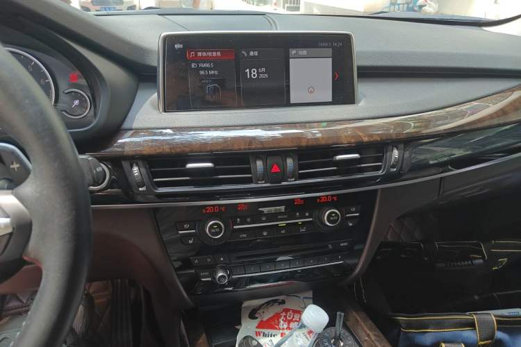 Used BMW X5 2017 xDrive28i Audio And AC Panel