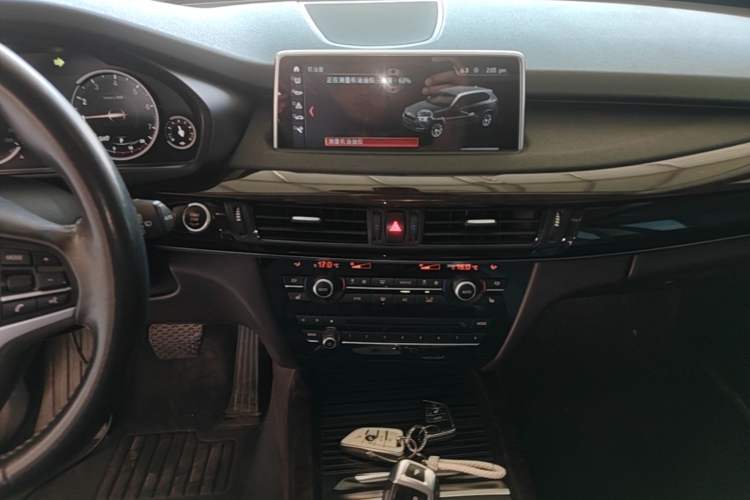 Used BMW X5 2017 xDrive28i Audio And AC Panel