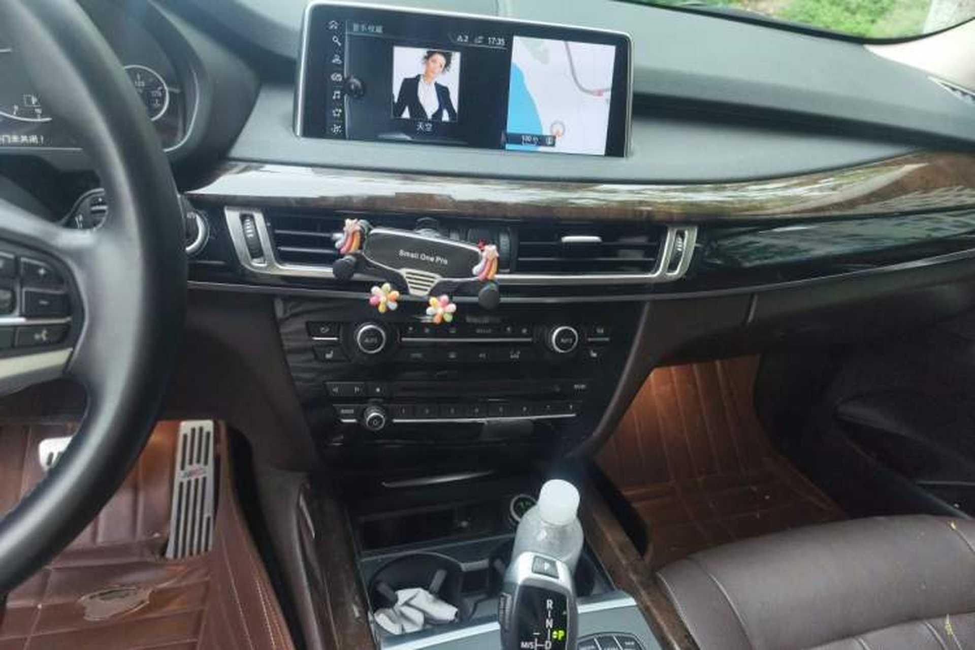 Used BMW X5 2017 xDrive28i Audio And AC Panel