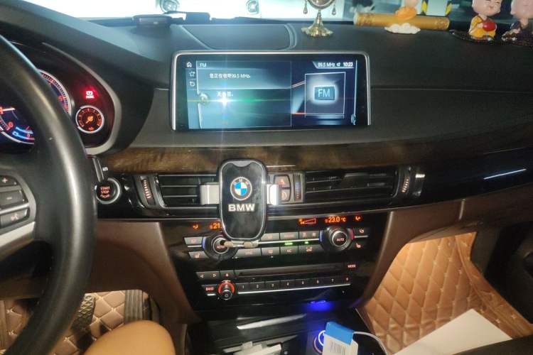 Used BMW X5 2017 xDrive35i Elegant Edition Audio And AC Panel
