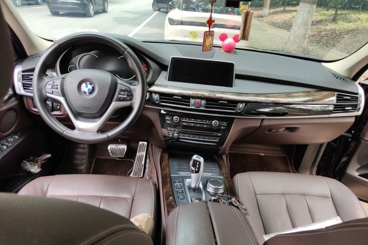 Used BMW X5 2017 xDrive35i Elegant Edition Center Console