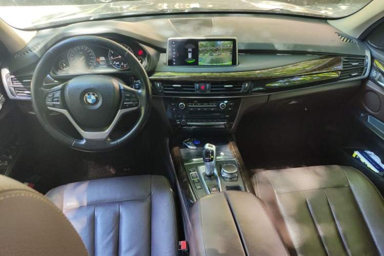 Used BMW X5 2017 xDrive28i Center Console