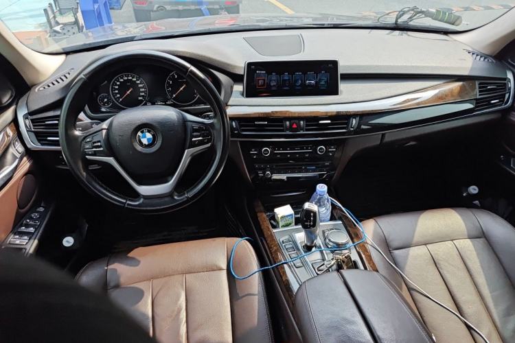 Used BMW X5 2017 xDrive28i Center Console