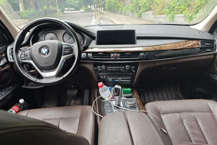Used BMW X5 2017 xDrive28i Center Console