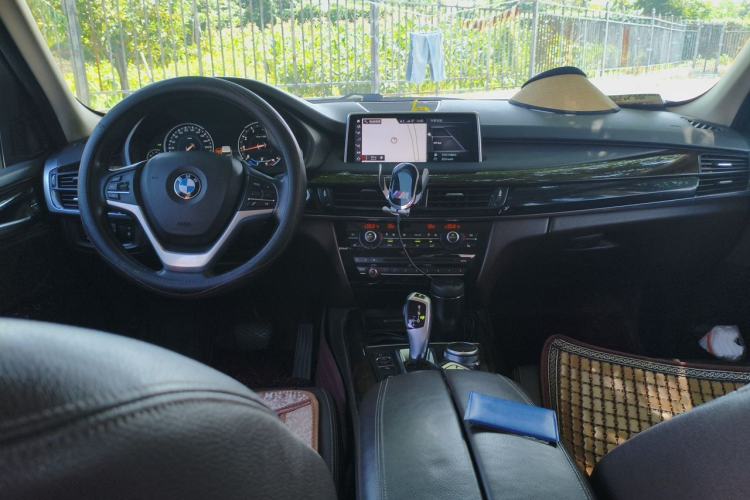 Used BMW X5 2017 xDrive28i Center Console