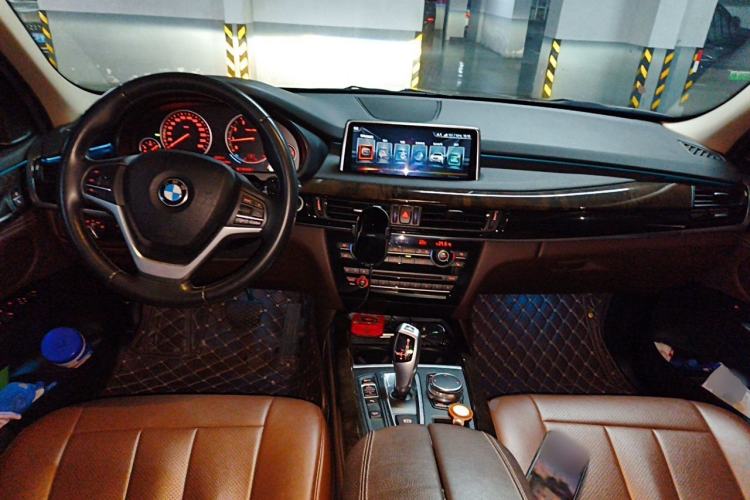 Used BMW X5 2017 xDrive28i Center Console