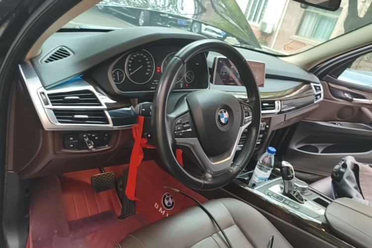 Used BMW X5 2017 xDrive28i Center Console