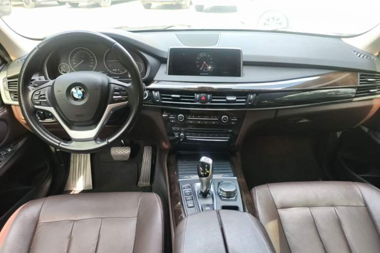 Used BMW X5 2017 xDrive35i Elegant Edition Center Console