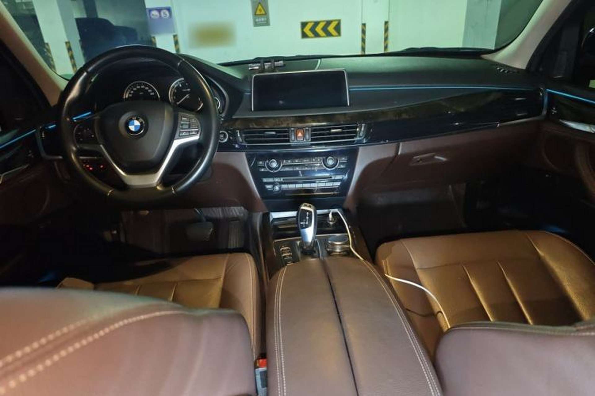 Used BMW X5 2017 xDrive28i Center Console