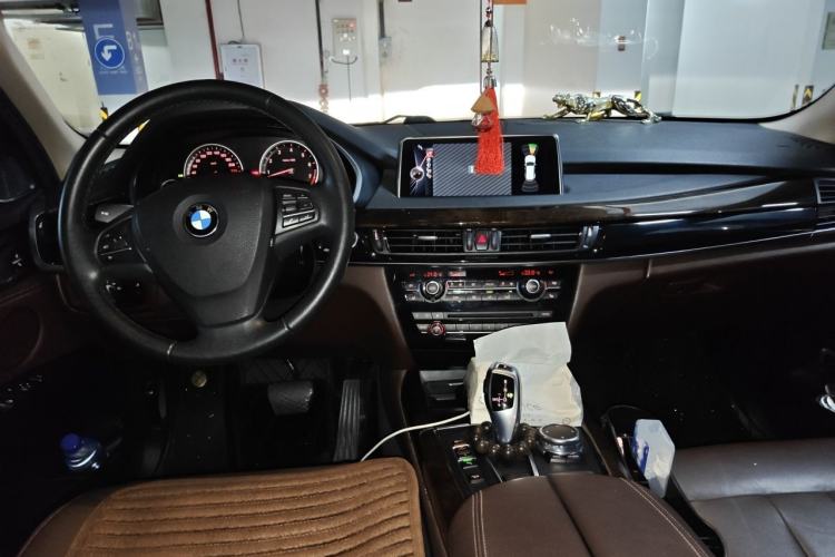 Used BMW X5 2017 xDrive35i Elegant Edition Center Console