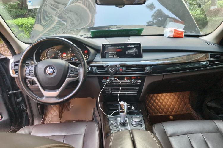 Used BMW X5 2017 xDrive28i Center Console