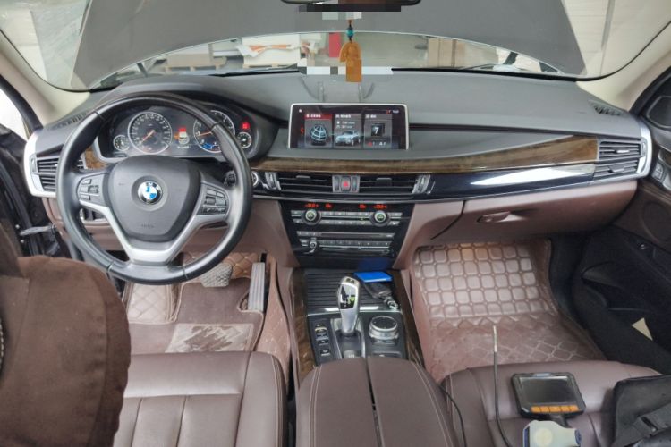 Used BMW X5 2017 xDrive28i Center Console