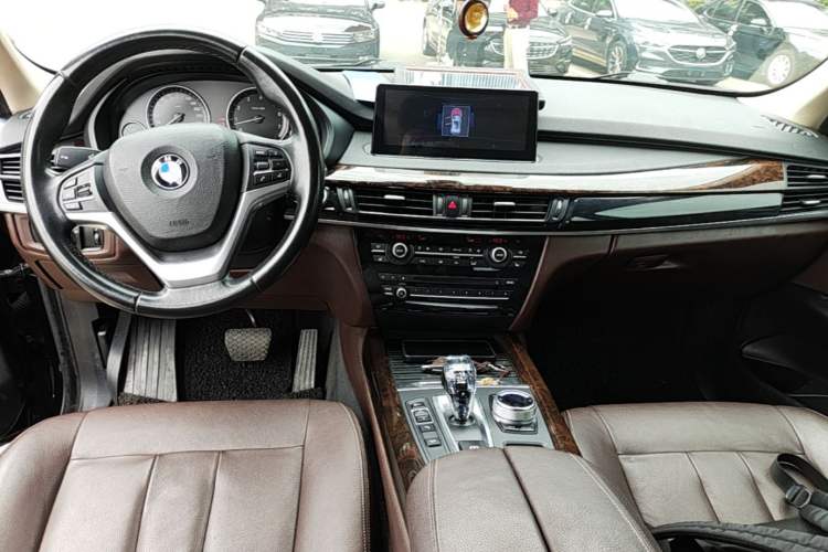 Used BMW X5 2017 xDrive35i Elegant Edition Center Console