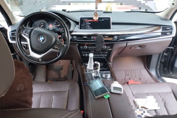 Used BMW X5 2017 xDrive28i Center Console