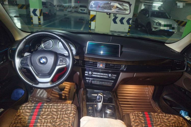 Used BMW X5 2017 xDrive28i Center Console