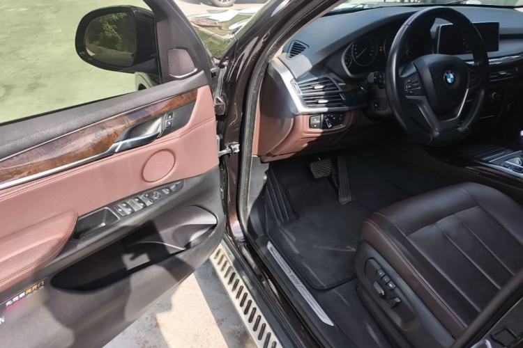 Used BMW X5 2017 xDrive35i Elegant Edition Driver Seat