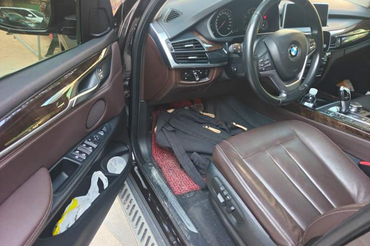 Used BMW X5 2017 xDrive35i Elegant Edition Driver Seat