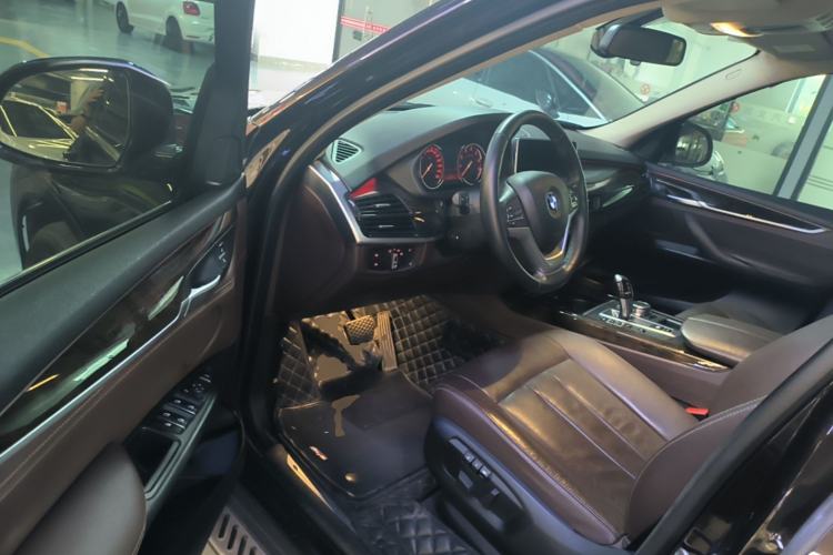 Used BMW X5 2017 xDrive35i Elegant Edition Driver Seat