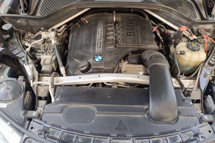 Used BMW X5 2017 xDrive35i Elegant Edition Engine Bay
