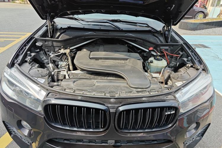 Used BMW X5 2017 xDrive28i Engine Bay