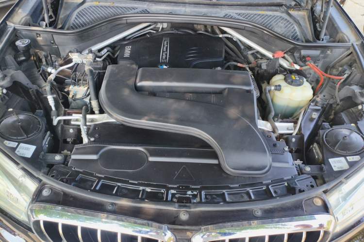 Used BMW X5 2017 xDrive28i Engine Bay
