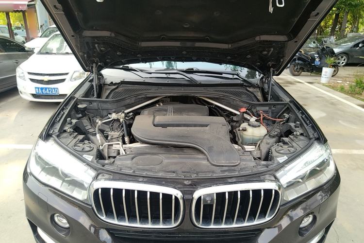 Used BMW X5 2017 xDrive28i Engine Bay