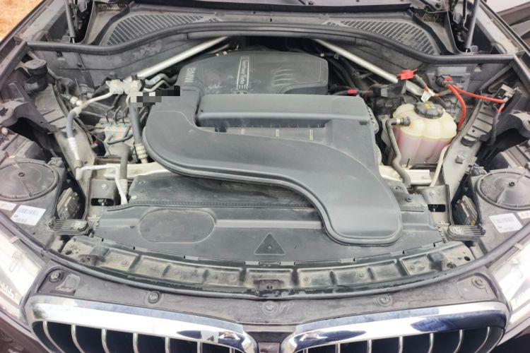 Used BMW X5 2017 xDrive28i Engine Bay