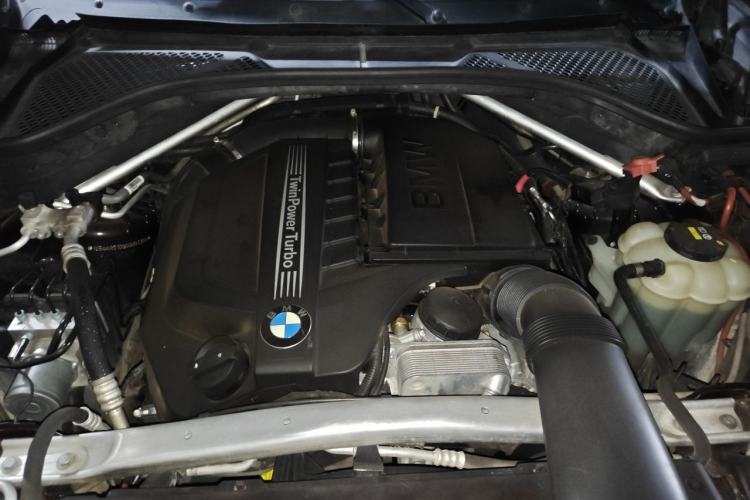Used BMW X5 2017 xDrive35i Elegant Edition Engine Bay