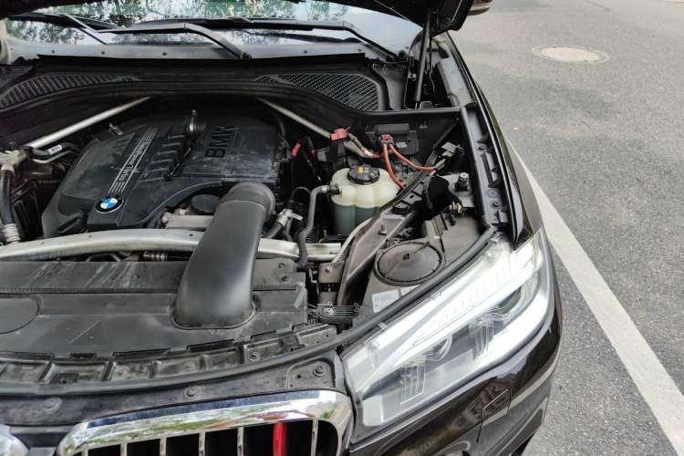 Used BMW X5 2017 xDrive35i Elegant Edition Engine Bay Left