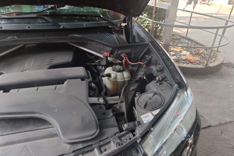 Used BMW X5 2017 xDrive28i Engine Bay Left