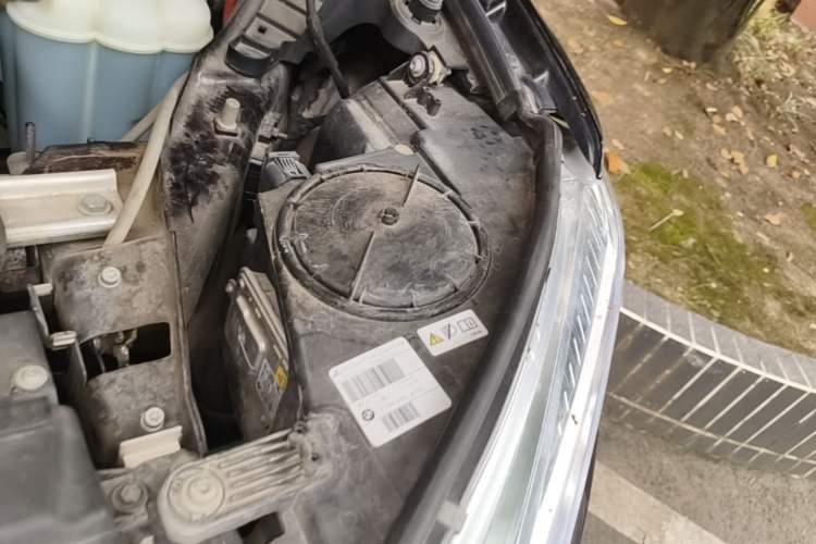 Used BMW X5 2017 xDrive28i Engine Bay Left