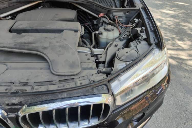 Used BMW X5 2017 xDrive28i Engine Bay Left