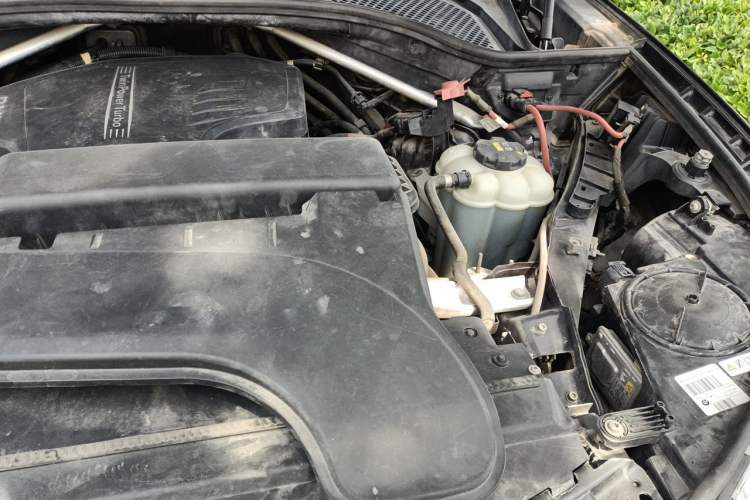 Used BMW X5 2017 xDrive28i Engine Bay Left