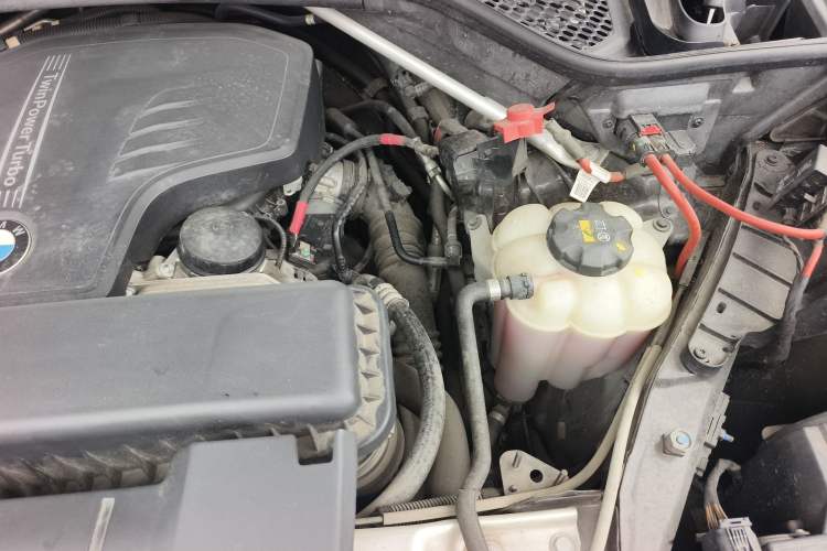 Used BMW X5 2017 xDrive28i Engine Bay Left