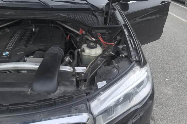 Used BMW X5 2017 xDrive35i M Sport Edition Engine Bay Left
