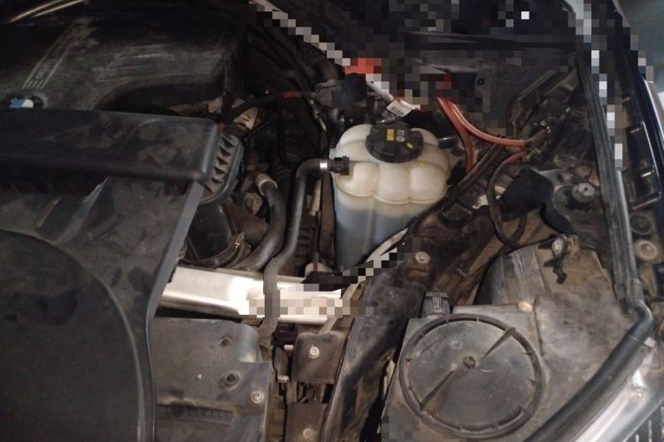 Used BMW X5 2017 xDrive28i Engine Bay Left