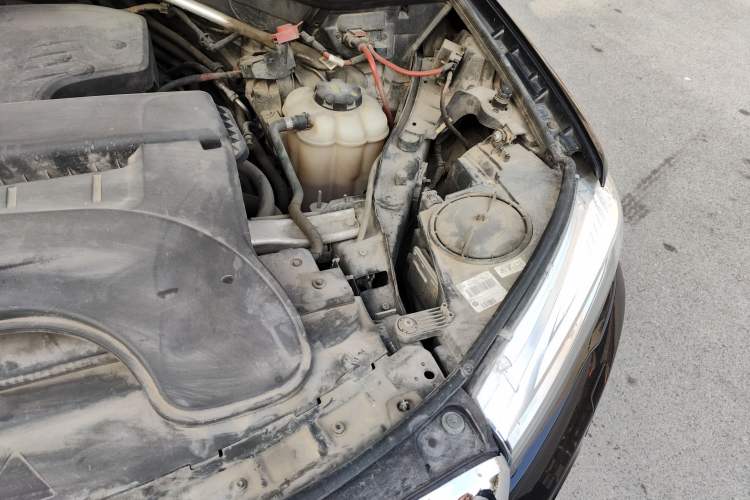 Used BMW X5 2017 xDrive28i Engine Bay Left
