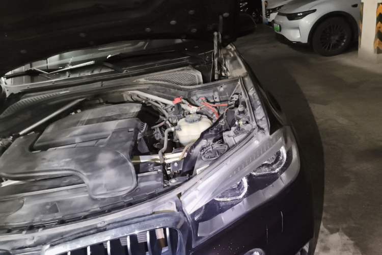 Used BMW X5 2017 xDrive28i Engine Bay Left