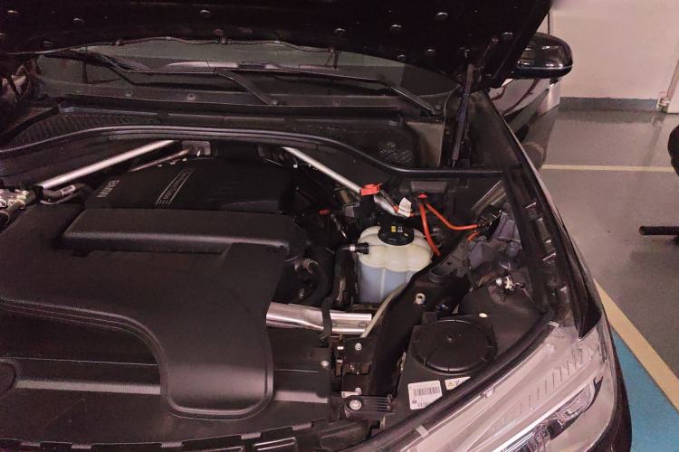 Used BMW X5 2017 xDrive28i Engine Bay Left