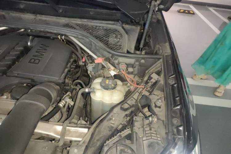 Used BMW X5 2017 xDrive35i Elegant Edition Engine Bay Left