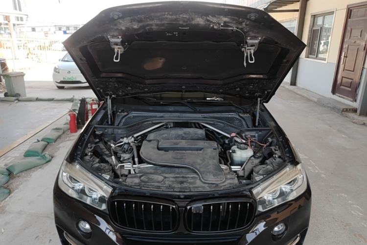 Used BMW X5 2017 xDrive28i Engine Bay