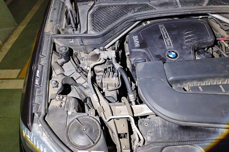 Used BMW X5 2017 xDrive28i Engine Bay Right