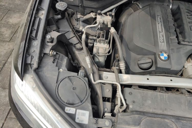Used BMW X5 2017 xDrive35i Elegant Edition Engine Bay Right