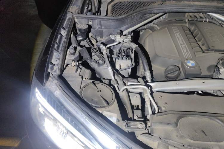 Used BMW X5 2017 xDrive35i Elegant Edition Engine Bay Right