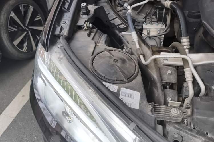 Used BMW X5 2017 xDrive28i Engine Bay Right