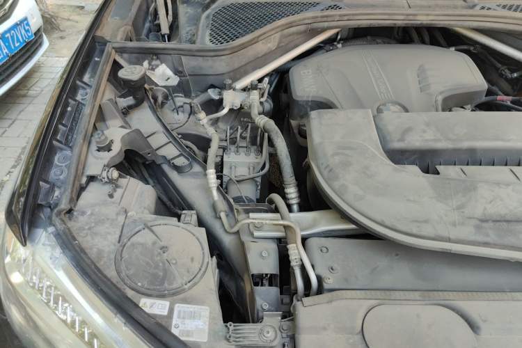 Used BMW X5 2017 xDrive28i Engine Bay Right