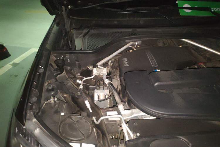 Used BMW X5 2017 xDrive28i Engine Bay Right