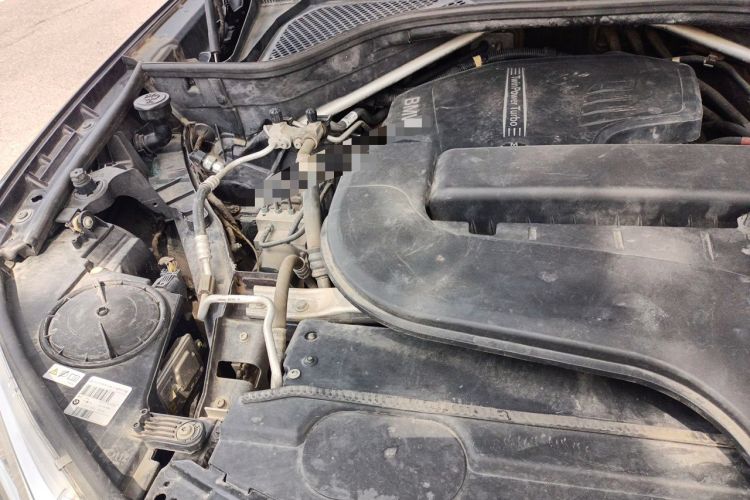 Used BMW X5 2017 xDrive28i Engine Bay Right
