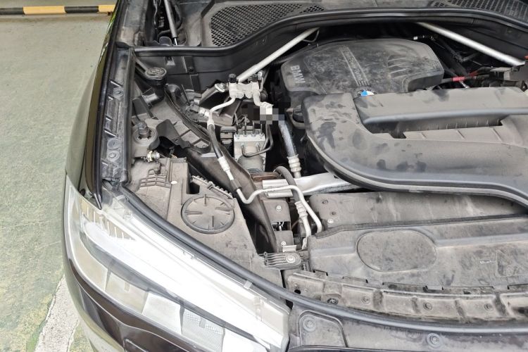 Used BMW X5 2017 xDrive28i Engine Bay Right