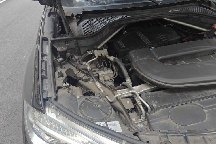 Used BMW X5 2017 xDrive28i Engine Bay Right